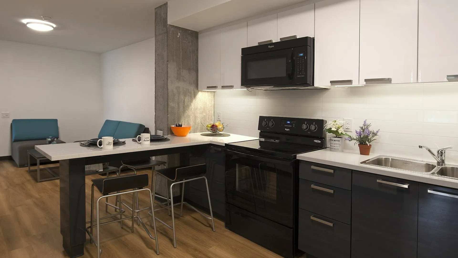 *** Hotel apartamentowy Centennial Place Student Residence Scarborough Toronto Kanada